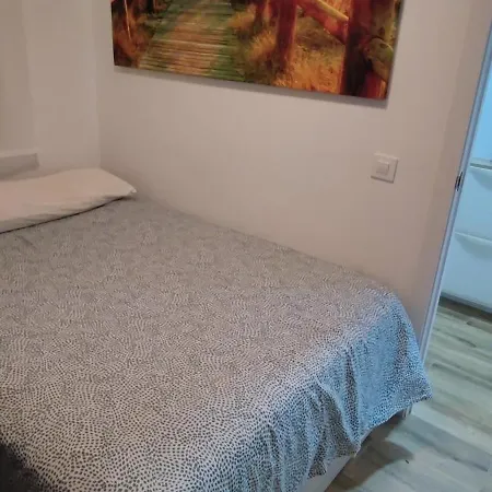 Calle Carril De La Fuente Apartment *